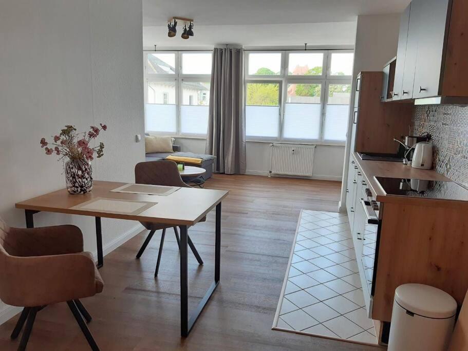 Helle, Offene Whg Im Zentrum Vom Ostseebad Goehren Goehren  Kültér fotó